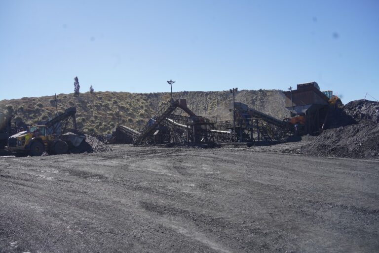 Showing off the Plantcor mining wash plant in Brakfontein